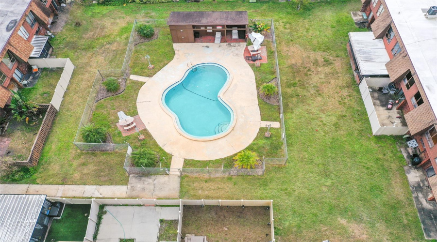 Lakeland, Florida 33801, 4 Bedroom Bedrooms, ,2 Bathroombathrooms,Residential,For Sale,Crystal Lake,0,Mfrl4958401