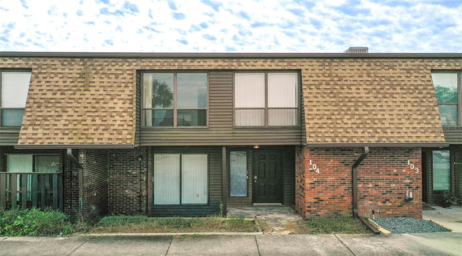 Lakeland, Florida 33801, 4 Bedroom Bedrooms, ,2 Bathroombathrooms,Residential,For Sale,Crystal Lake,0,Mfrl4958401