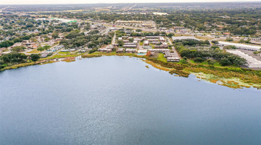Lakeland, Florida 33801, 4 Bedroom Bedrooms, ,2 Bathroombathrooms,Residential,For Sale,Crystal Lake,0,Mfrl4958401