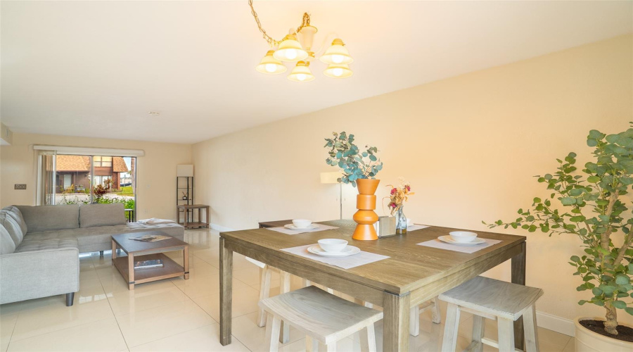 Lakeland, Florida 33801, 4 Bedroom Bedrooms, ,2 Bathroombathrooms,Residential,For Sale,Crystal Lake,0,Mfrl4958401