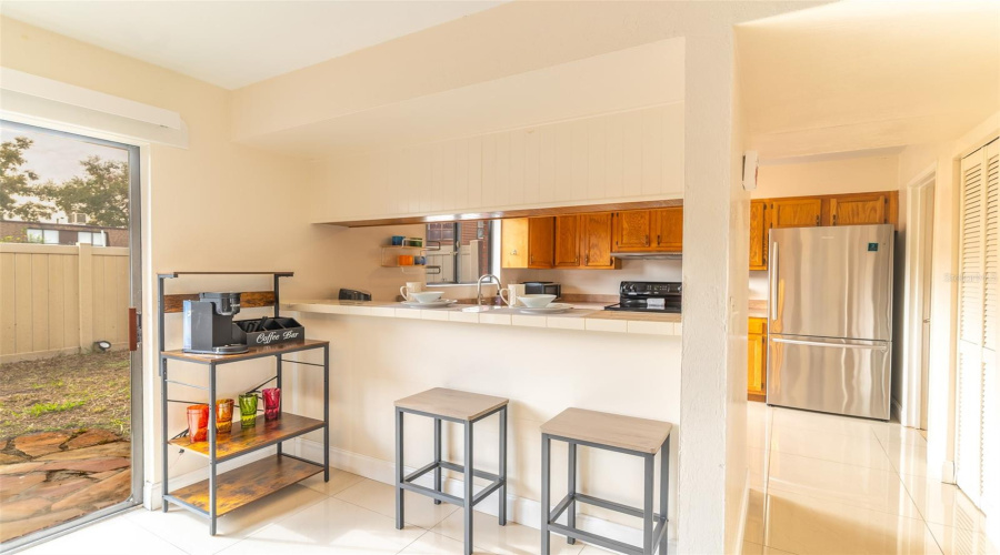 Lakeland, Florida 33801, 4 Bedroom Bedrooms, ,2 Bathroombathrooms,Residential,For Sale,Crystal Lake,0,Mfrl4958401