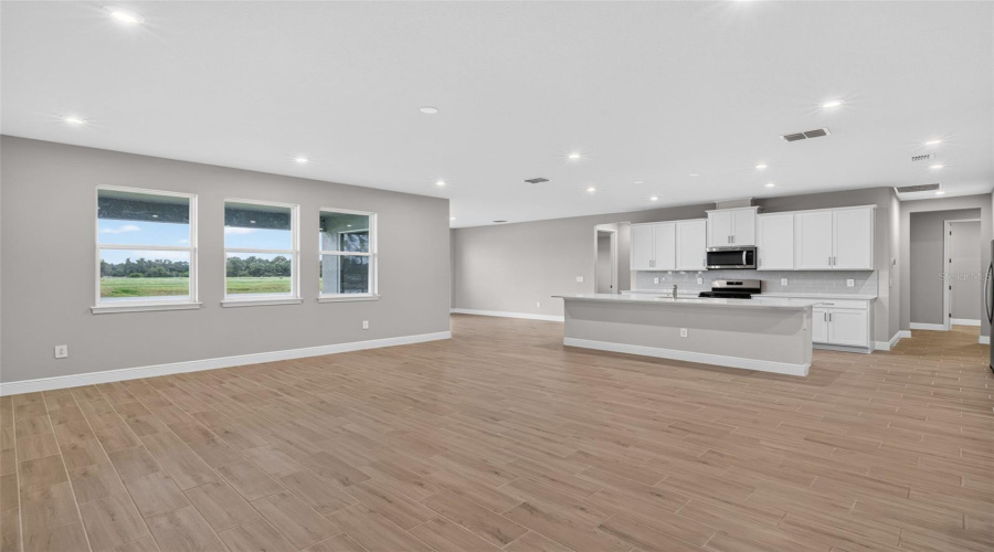 Parrish, Florida 34219, 4 Bedroom Bedrooms, ,2 Bathroombathrooms,Residential,For Sale,Pierce,0,Mfrtb8446169