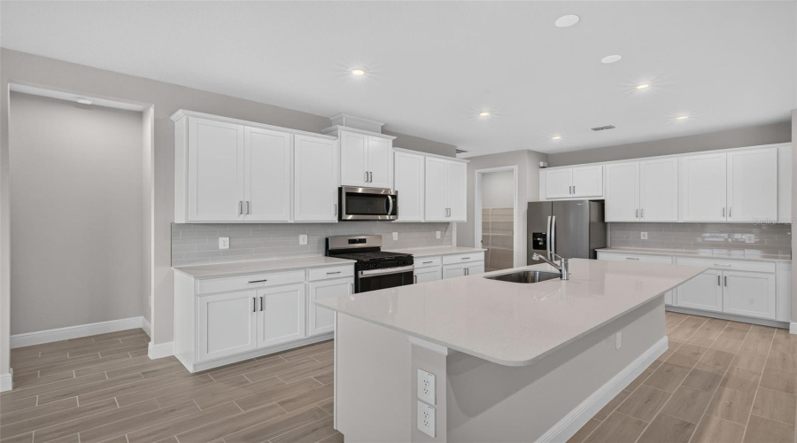 Parrish, Florida 34219, 4 Bedroom Bedrooms, ,2 Bathroombathrooms,Residential,For Sale,Pierce,0,Mfrtb8446169
