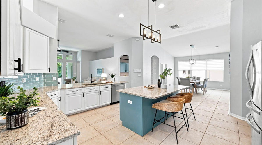 Eat In Kitchen With Island