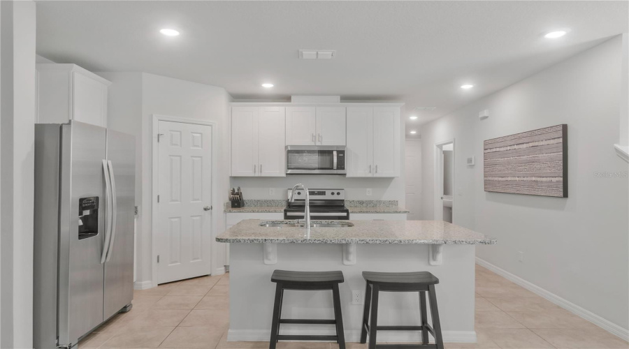 Casselberry, Florida 32707, 3 Bedroom Bedrooms, ,2 Bathroombathrooms,Residential,For Sale,Grand Rue,0,Mfro6433439