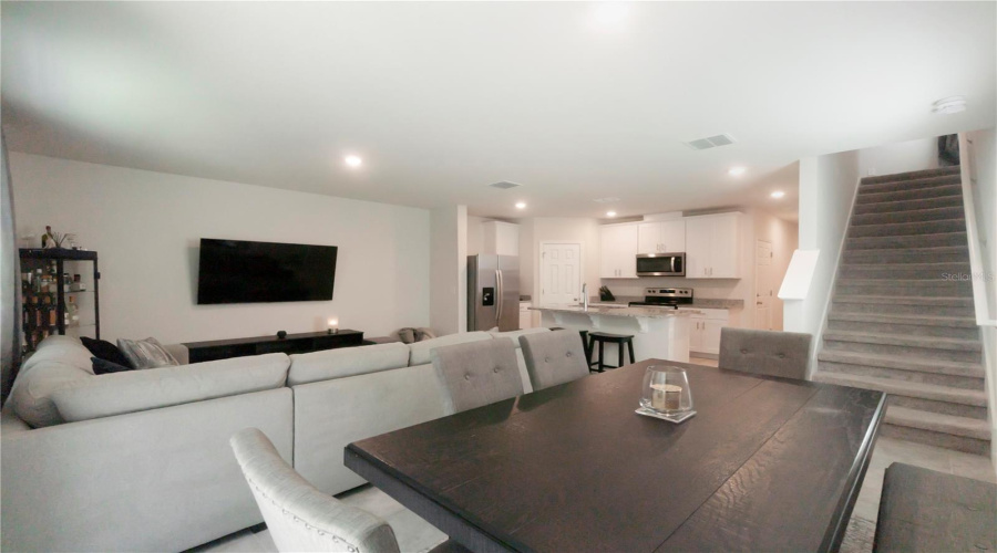 Casselberry, Florida 32707, 3 Bedroom Bedrooms, ,2 Bathroombathrooms,Residential,For Sale,Grand Rue,0,Mfro6433439