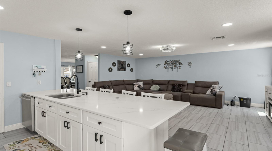 Orlando, Florida 32828, 5 Bedroom Bedrooms, ,2 Bathroombathrooms,Residential,For Sale,Sugargrove,0,Mfro6434914