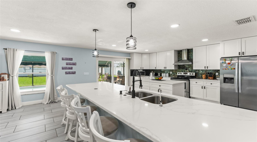 Orlando, Florida 32828, 5 Bedroom Bedrooms, ,2 Bathroombathrooms,Residential,For Sale,Sugargrove,0,Mfro6434914