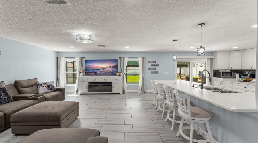 Orlando, Florida 32828, 5 Bedroom Bedrooms, ,2 Bathroombathrooms,Residential,For Sale,Sugargrove,0,Mfro6434914