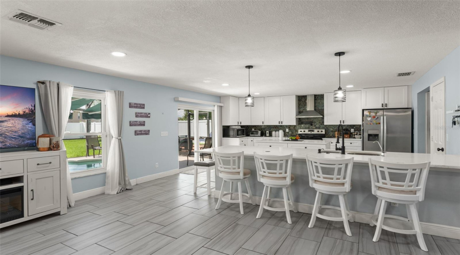 Orlando, Florida 32828, 5 Bedroom Bedrooms, ,2 Bathroombathrooms,Residential,For Sale,Sugargrove,0,Mfro6434914