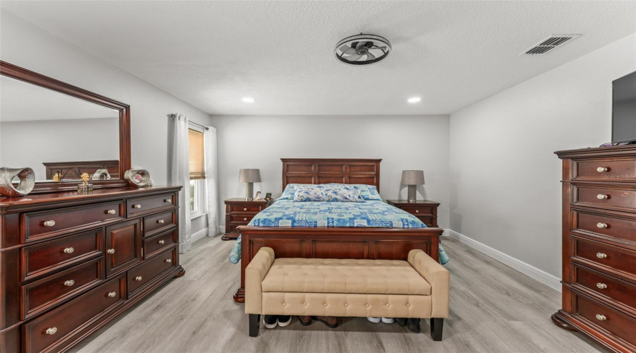 Orlando, Florida 32828, 5 Bedroom Bedrooms, ,2 Bathroombathrooms,Residential,For Sale,Sugargrove,0,Mfro6434914