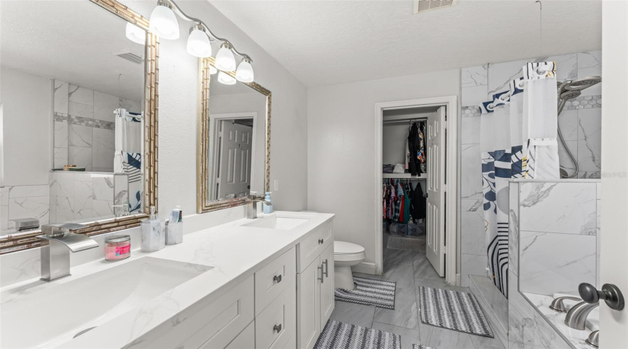 Orlando, Florida 32828, 5 Bedroom Bedrooms, ,2 Bathroombathrooms,Residential,For Sale,Sugargrove,0,Mfro6434914
