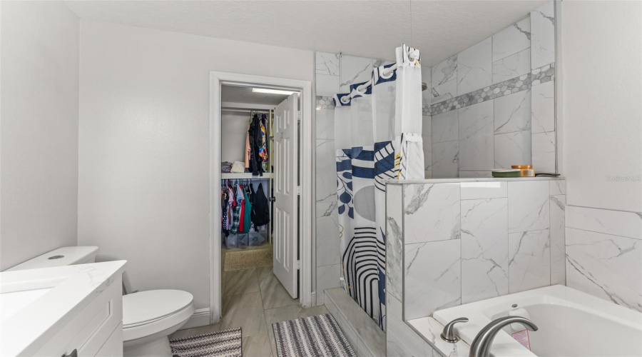 Orlando, Florida 32828, 5 Bedroom Bedrooms, ,2 Bathroombathrooms,Residential,For Sale,Sugargrove,0,Mfro6434914