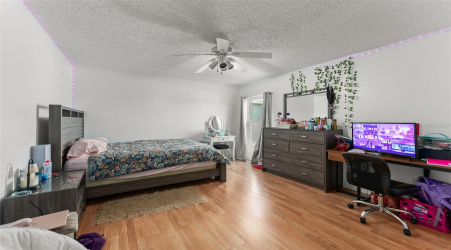 Orlando, Florida 32828, 5 Bedroom Bedrooms, ,2 Bathroombathrooms,Residential,For Sale,Sugargrove,0,Mfro6434914