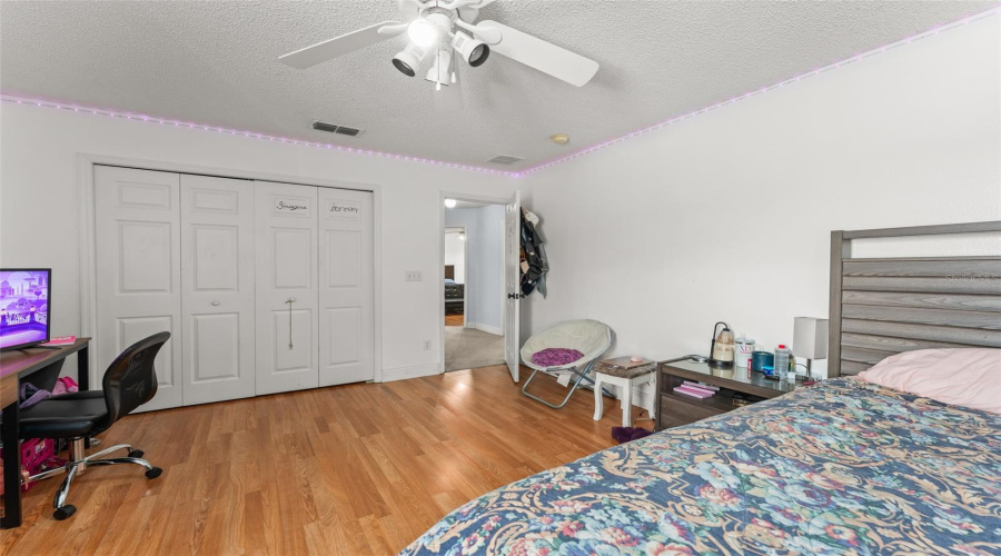 Orlando, Florida 32828, 5 Bedroom Bedrooms, ,2 Bathroombathrooms,Residential,For Sale,Sugargrove,0,Mfro6434914