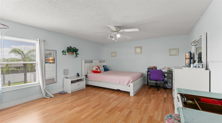 Orlando, Florida 32828, 5 Bedroom Bedrooms, ,2 Bathroombathrooms,Residential,For Sale,Sugargrove,0,Mfro6434914
