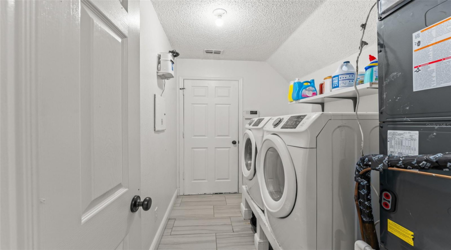 Orlando, Florida 32828, 5 Bedroom Bedrooms, ,2 Bathroombathrooms,Residential,For Sale,Sugargrove,0,Mfro6434914