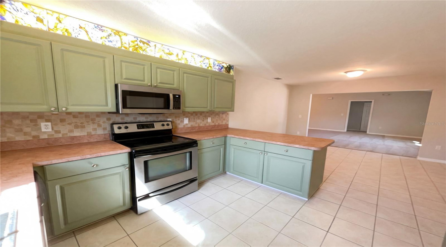 Dunnellon, Florida 34432, 3 Bedroom Bedrooms, ,2 Bathroombathrooms,Residential,For Sale,114Th,0,Mfro6384529
