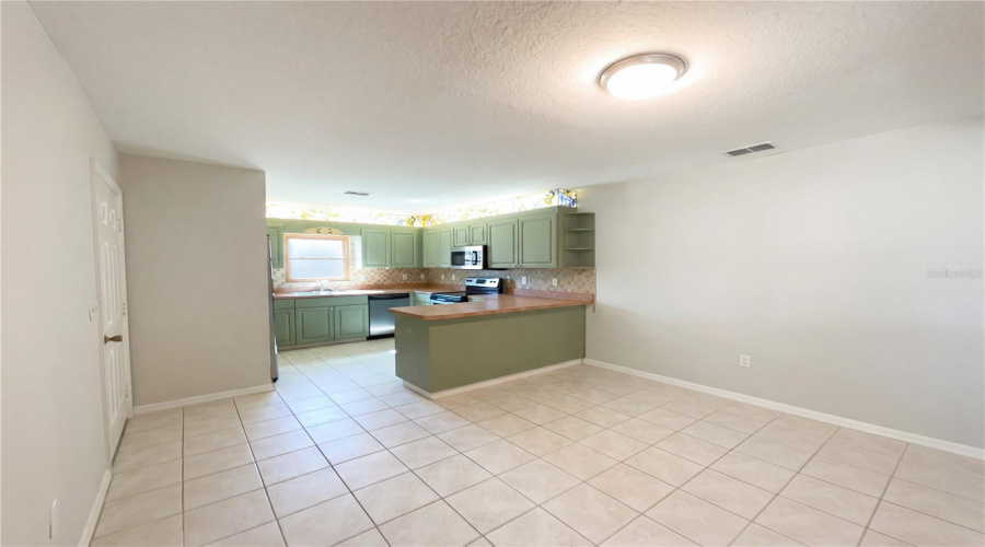 Dunnellon, Florida 34432, 3 Bedroom Bedrooms, ,2 Bathroombathrooms,Residential,For Sale,114Th,0,Mfro6384529