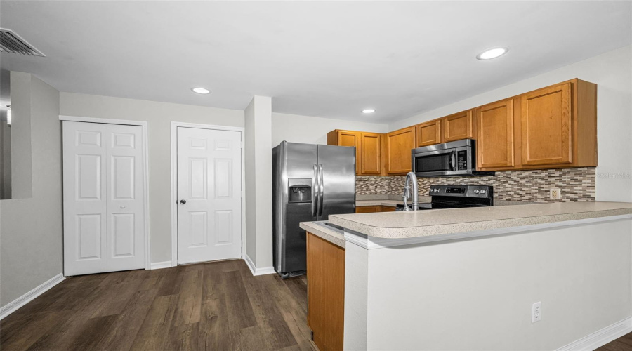 Small Eating Area In Kitchen