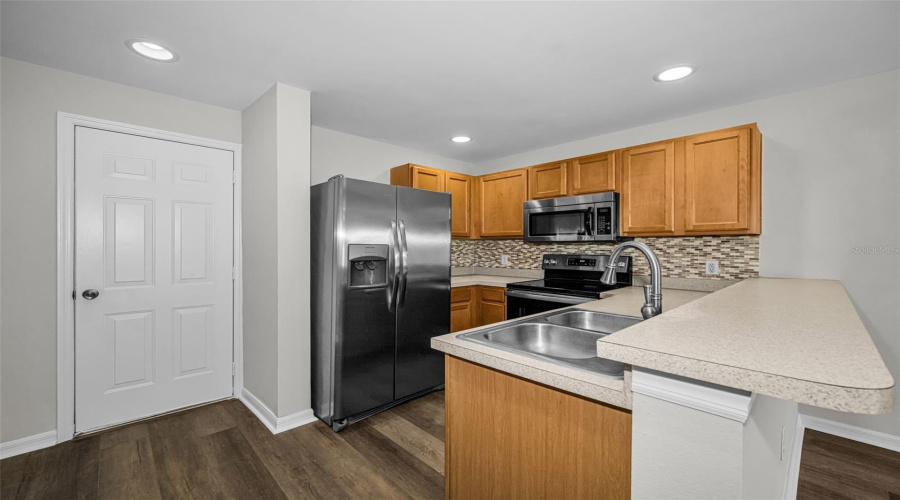 Tampa, Florida 33615, 3 Bedroom Bedrooms, ,2 Bathroombathrooms,Residential,For Sale,Sutton Terrace,0,Mfrtb8538413