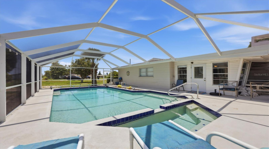 Englewood, Florida 34223, 2 Bedroom Bedrooms, ,2 Bathroombathrooms,Residential,For Sale,6Th,0,Mfrd6148024