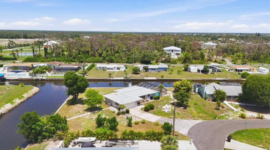 Englewood, Florida 34223, 2 Bedroom Bedrooms, ,2 Bathroombathrooms,Residential,For Sale,6Th,0,Mfrd6148024