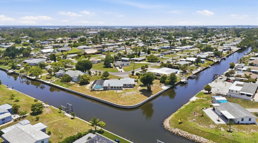 Englewood, Florida 34223, 2 Bedroom Bedrooms, ,2 Bathroombathrooms,Residential,For Sale,6Th,0,Mfrd6148024