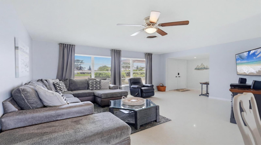 Englewood, Florida 34223, 2 Bedroom Bedrooms, ,2 Bathroombathrooms,Residential,For Sale,6Th,0,Mfrd6148024