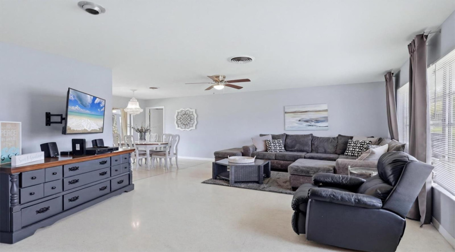 Englewood, Florida 34223, 2 Bedroom Bedrooms, ,2 Bathroombathrooms,Residential,For Sale,6Th,0,Mfrd6148024