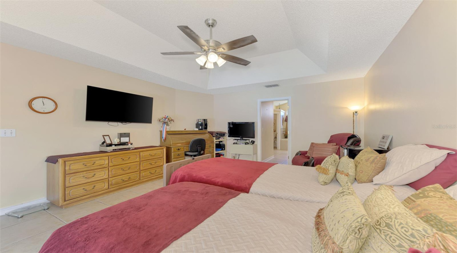 Sarasota, Florida 34243, 4 Bedroom Bedrooms, ,2 Bathroombathrooms,Residential,For Sale,77Th,0,Mfra4703540
