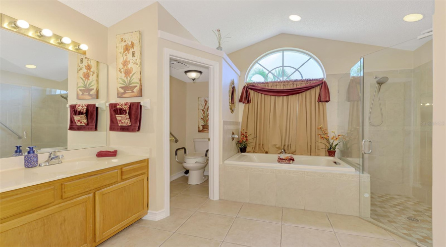 Sarasota, Florida 34243, 4 Bedroom Bedrooms, ,2 Bathroombathrooms,Residential,For Sale,77Th,0,Mfra4703540