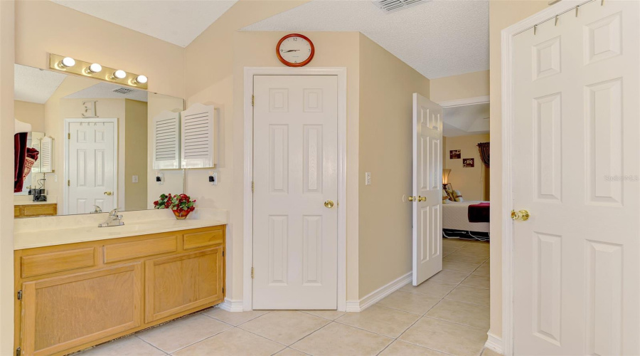 Sarasota, Florida 34243, 4 Bedroom Bedrooms, ,2 Bathroombathrooms,Residential,For Sale,77Th,0,Mfra4703540