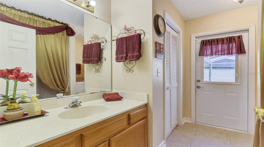 Sarasota, Florida 34243, 4 Bedroom Bedrooms, ,2 Bathroombathrooms,Residential,For Sale,77Th,0,Mfra4703540