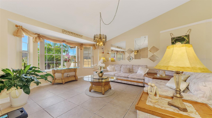 Sarasota, Florida 34243, 4 Bedroom Bedrooms, ,2 Bathroombathrooms,Residential,For Sale,77Th,0,Mfra4703540