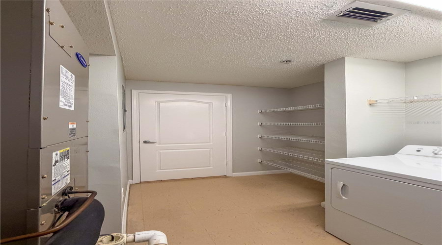 Orlando, Florida 32837, 1 Bedroom Bedrooms, ,1 Bathroombathrooms,Residential,For Sale,Wild Iris,0,Mfro6357912