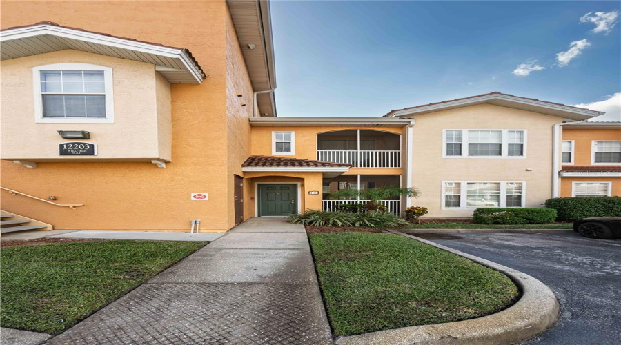 Orlando, Florida 32837, 1 Bedroom Bedrooms, ,1 Bathroombathrooms,Residential,For Sale,Wild Iris,0,Mfro6357912