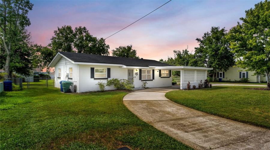 Winter Haven, Florida 33880, 3 Bedroom Bedrooms, ,1 Bathroombathrooms,Residential,For Sale,Roselawn,0,Mfrl4964561