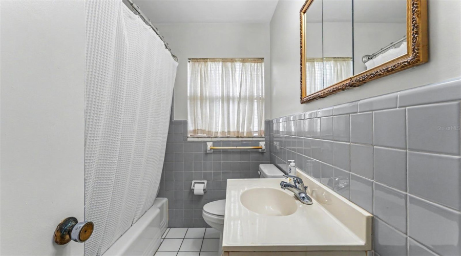 Winter Haven, Florida 33880, 3 Bedroom Bedrooms, ,1 Bathroombathrooms,Residential,For Sale,Roselawn,0,Mfrl4964561