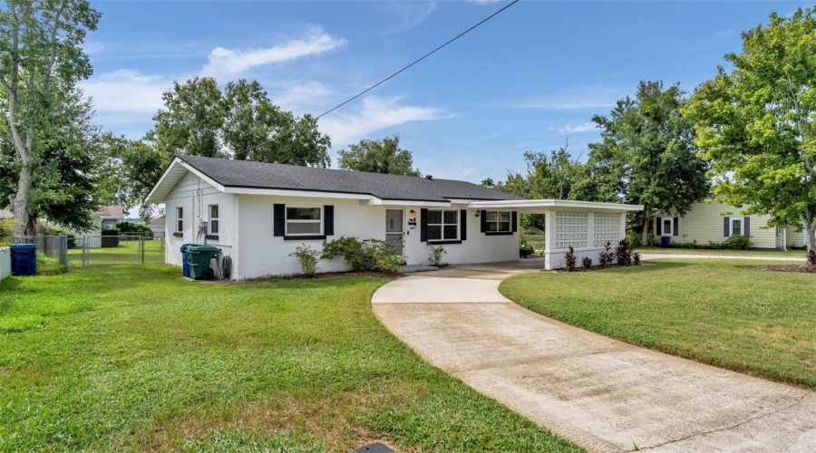 Winter Haven, Florida 33880, 3 Bedroom Bedrooms, ,1 Bathroombathrooms,Residential,For Sale,Roselawn,0,Mfrl4964561