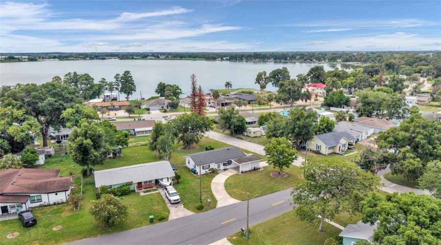 Winter Haven, Florida 33880, 3 Bedroom Bedrooms, ,1 Bathroombathrooms,Residential,For Sale,Roselawn,0,Mfrl4964561