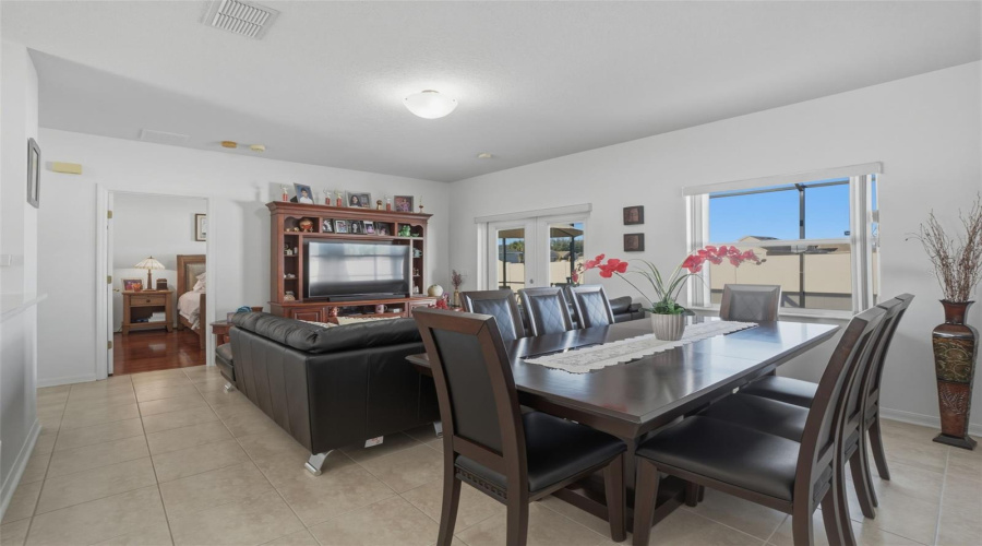Kissimmee, Florida 34759, 3 Bedroom Bedrooms, ,2 Bathroombathrooms,Residential,For Sale,Cumberland,0,Mfro6384765