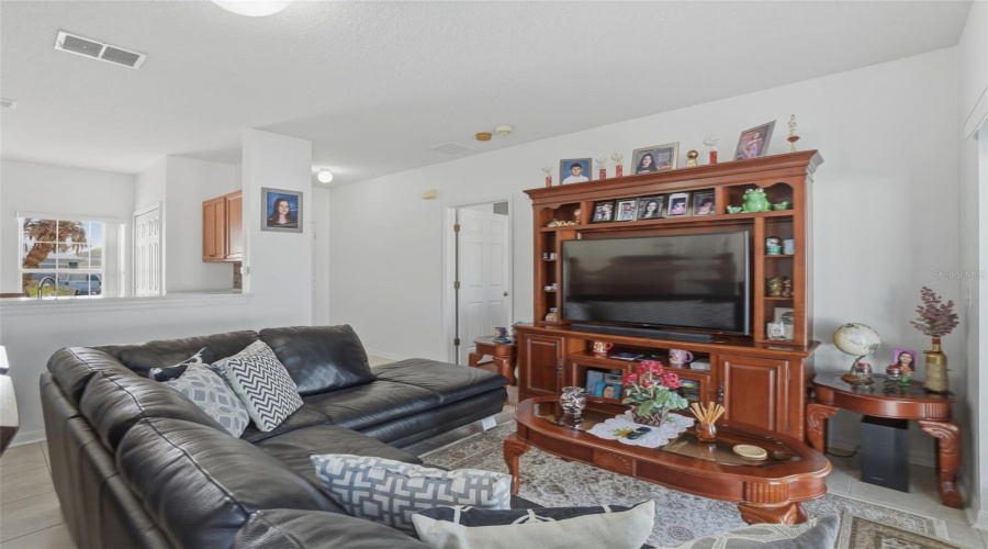 Kissimmee, Florida 34759, 3 Bedroom Bedrooms, ,2 Bathroombathrooms,Residential,For Sale,Cumberland,0,Mfro6384765