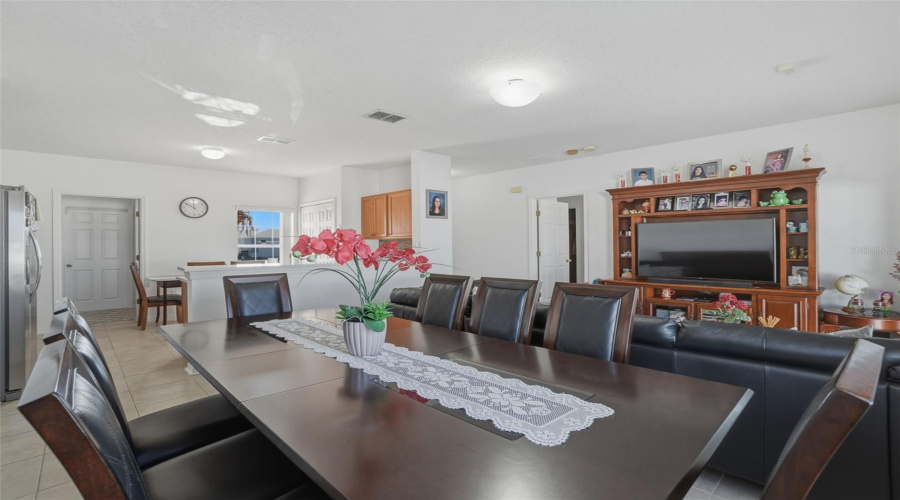 Kissimmee, Florida 34759, 3 Bedroom Bedrooms, ,2 Bathroombathrooms,Residential,For Sale,Cumberland,0,Mfro6384765