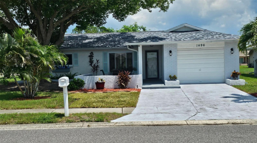Welcome To 1496 Queen Anne Drive
