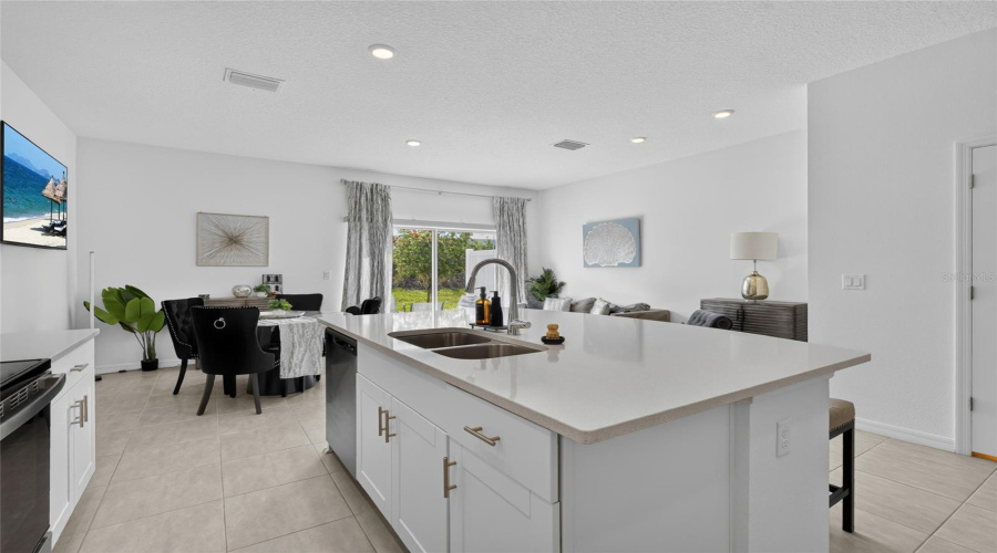 Bradenton, Florida 34211, 3 Bedroom Bedrooms, ,2 Bathroombathrooms,Residential,For Sale,Novara,0,Mfra4700625