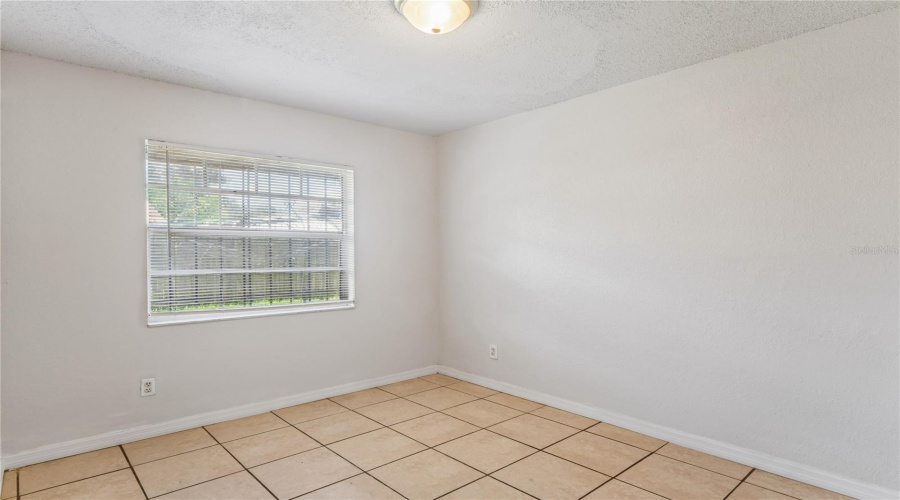 Tampa, Florida 33612, 4 Bedroom Bedrooms, ,2 Bathroombathrooms,Residential,For Sale,10Th,0,Mfrtb8536543