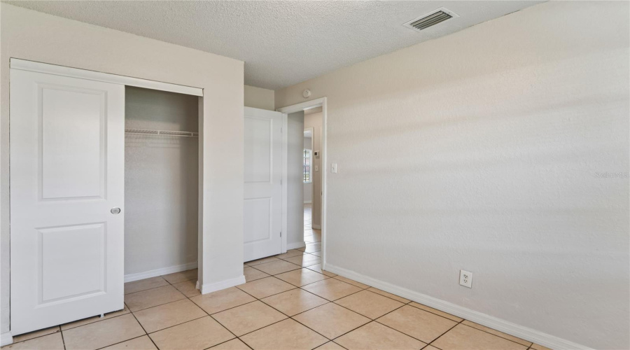 Tampa, Florida 33612, 4 Bedroom Bedrooms, ,2 Bathroombathrooms,Residential,For Sale,10Th,0,Mfrtb8536543