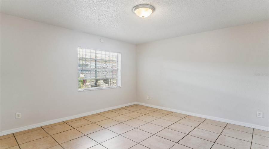Tampa, Florida 33612, 4 Bedroom Bedrooms, ,2 Bathroombathrooms,Residential,For Sale,10Th,0,Mfrtb8536543