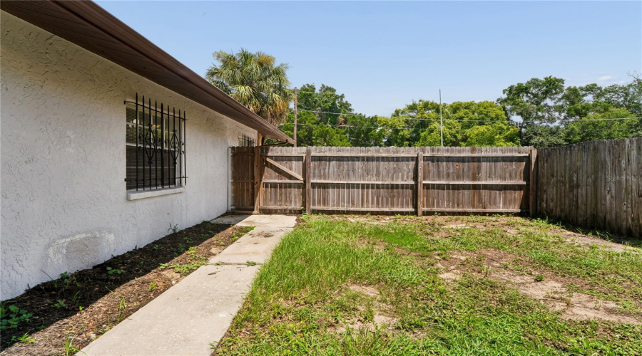 Tampa, Florida 33612, 4 Bedroom Bedrooms, ,2 Bathroombathrooms,Residential,For Sale,10Th,0,Mfrtb8536543